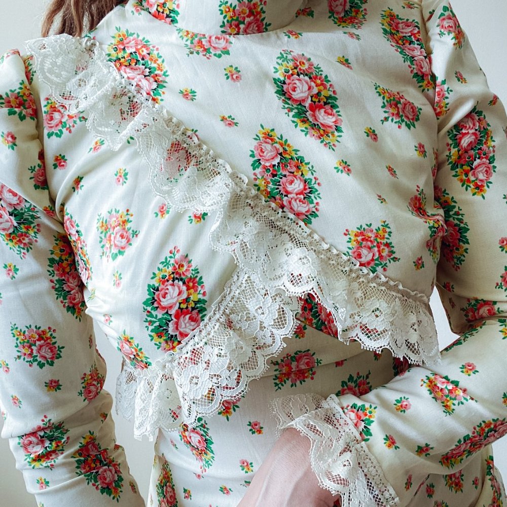 VINTAGE XS HALTER TOP MAXI DRESS WITH BOLERO TOP - Picture 3 of 9